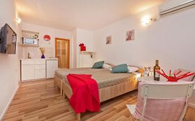 Bis Studio Apartment 3